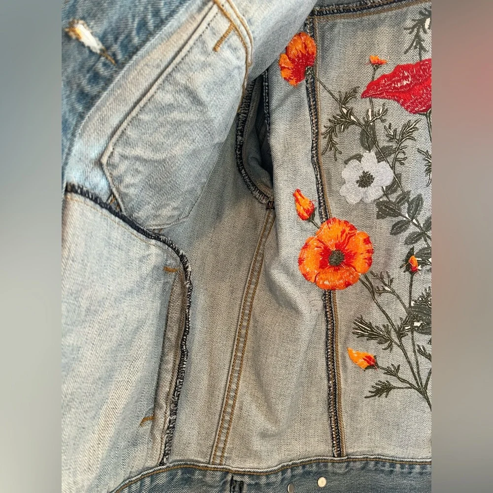 Levi's Denim Jacket with Floral Embroidery - Picture 7 of 15